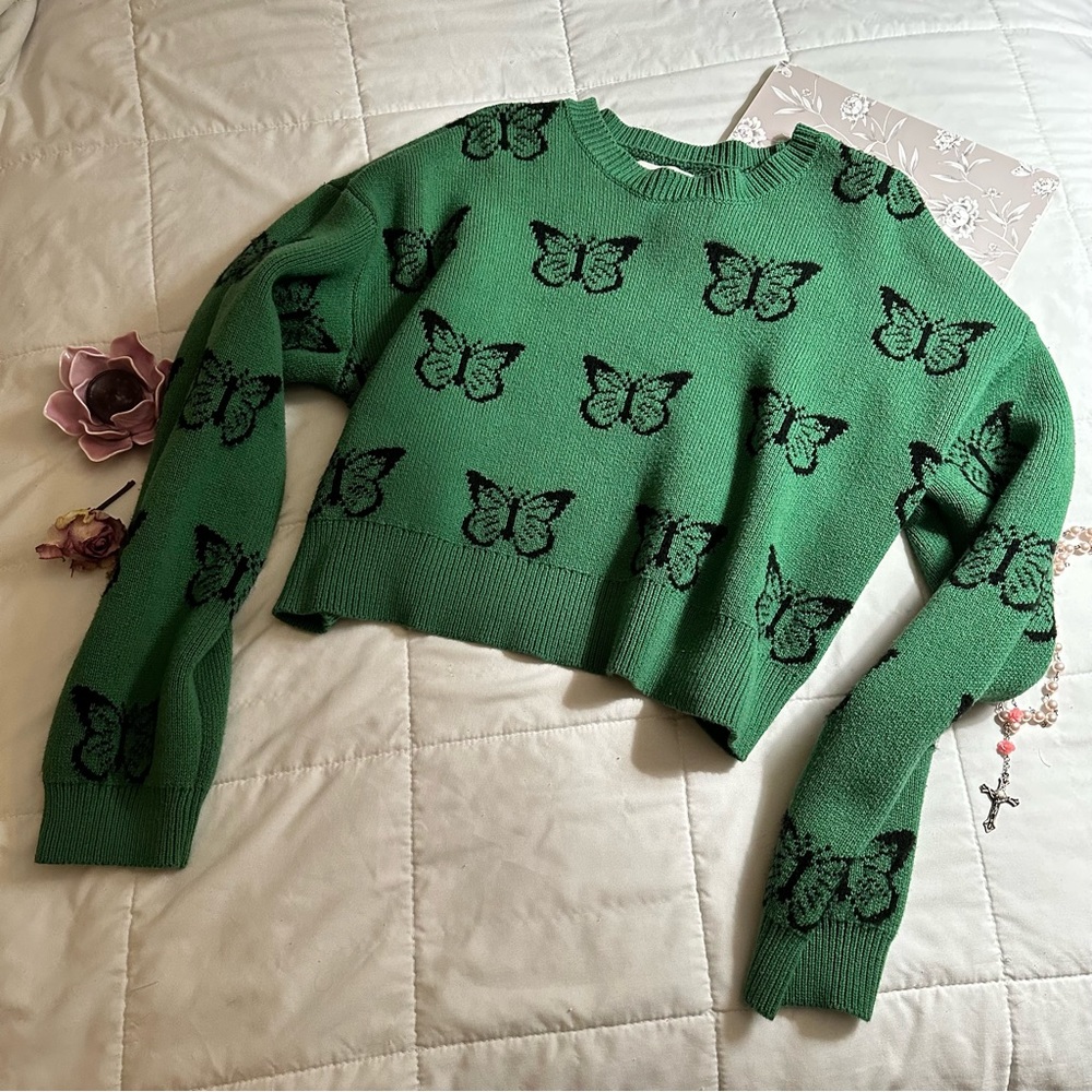 LA Hearts Green Butterfly Cropped Sweater